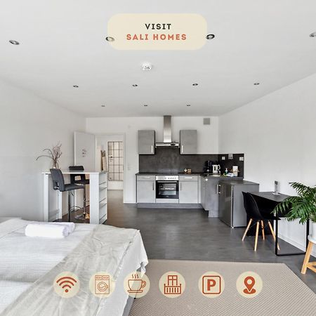 Sali Homes - Charming Studio Apartment In Heart Of Bayreuth With Balcony Bagian luar foto
