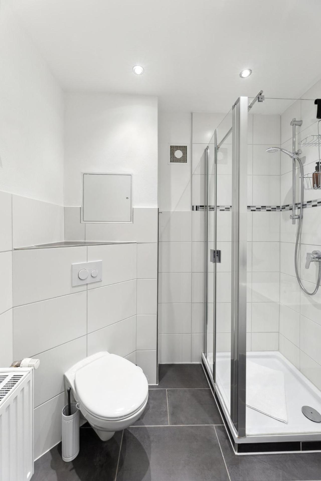 Sali Homes - Charming Studio Apartment In Heart Of Bayreuth With Balcony Bagian luar foto