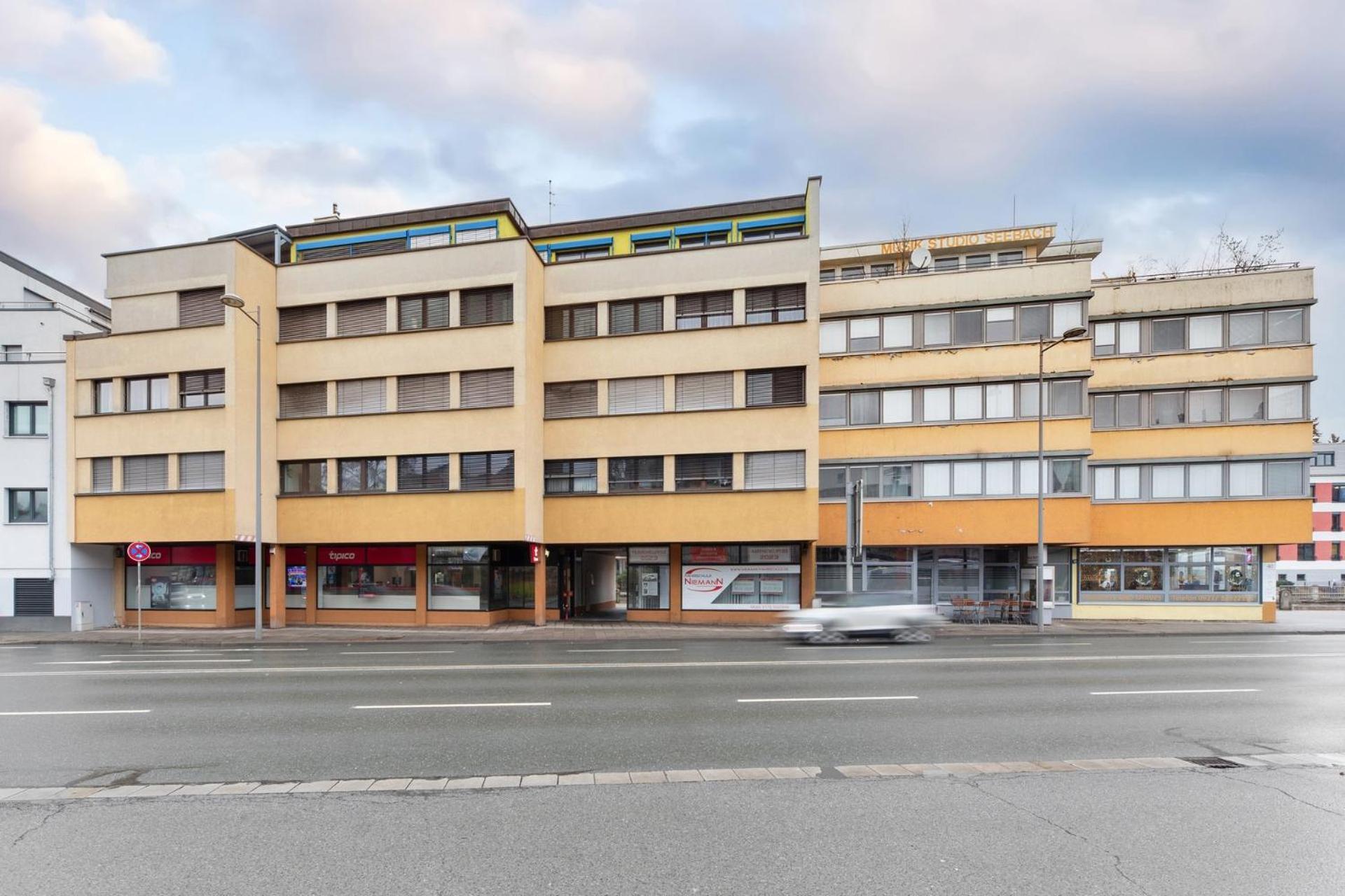 Sali Homes - Charming Studio Apartment In Heart Of Bayreuth With Balcony Bagian luar foto