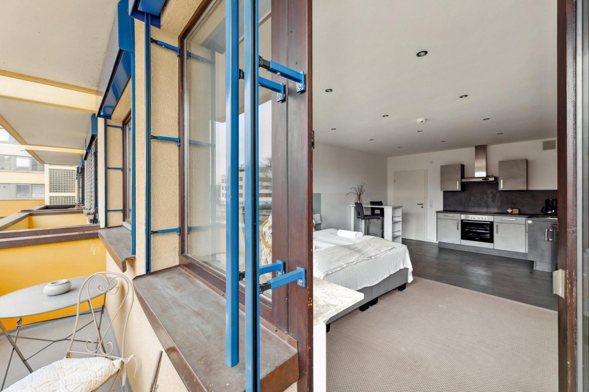 Sali Homes - Charming Studio Apartment In Heart Of Bayreuth With Balcony Bagian luar foto