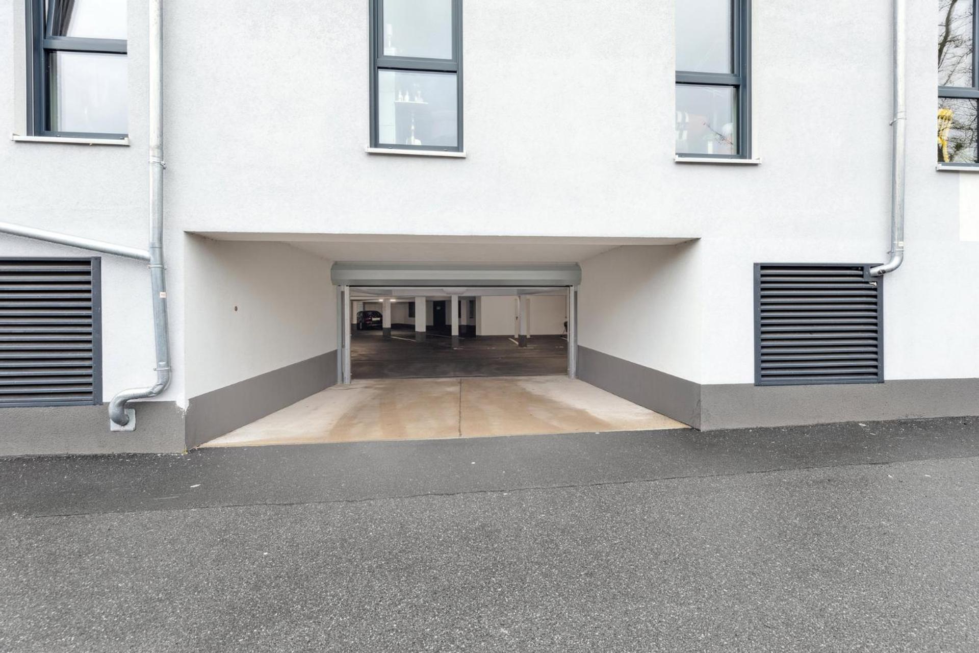 Sali Homes - Charming Studio Apartment In Heart Of Bayreuth With Balcony Bagian luar foto